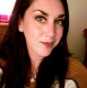 Meet your Posher, Cassandra